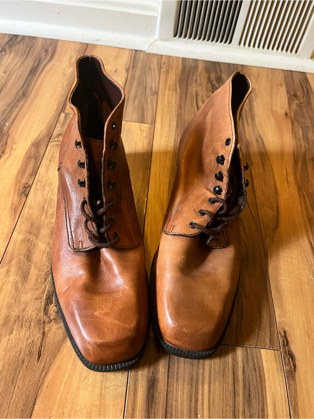 Vintage Nine West Warm Caramel Leather Lace-Up Boots